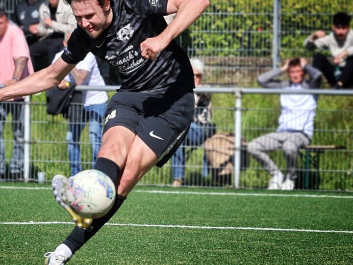 Regionalliga West: Aufsteiger VfB 03 Hilden trotzt Favorit Sportfreunde Siegen
