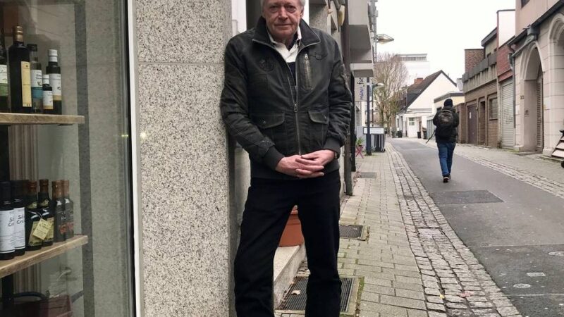 Zeitreise der besonderen Art: Grevenbroicher Urgestein erzählt von seiner wilden Jugend am Marktplatz