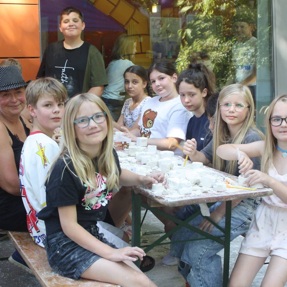 Ferienmaßnahme in Dülken: Steinzeit im ALO Dülken