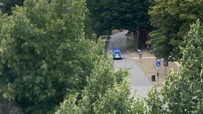 Durch die Gladbacher Innenstadt: Berauschter Rollerfahrer liefert sich Verfolgungsjagd mit der Polizei