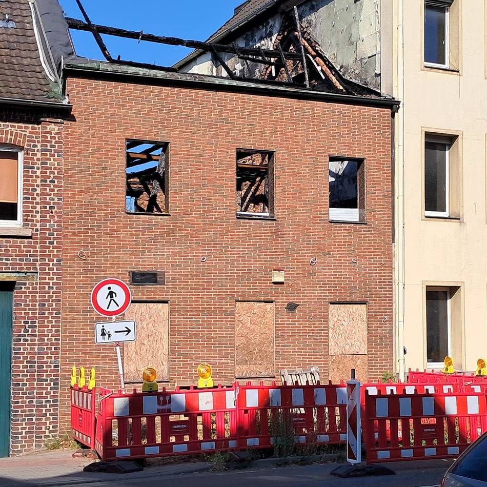 Ehemalige Kneipe Haus Steinbach: Brandruine in Jüchen soll Ende des Jahres weichen