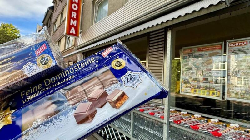 Spekulatius, Dominosteine und Co.: In Neuss gibt’s schon Weihnachts-Süßigkeiten