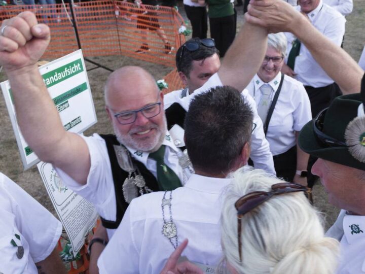Stadtschützenfest Rheinberg in Millingen: Gerd Oosterman ist der neue König der Könige