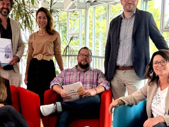 Volkshochschule Dormagen mit neuem Programm: Salsa tanzen, Japanisch sprechen, Journaling lernen – welche neuen Kurse die VHS anbietet