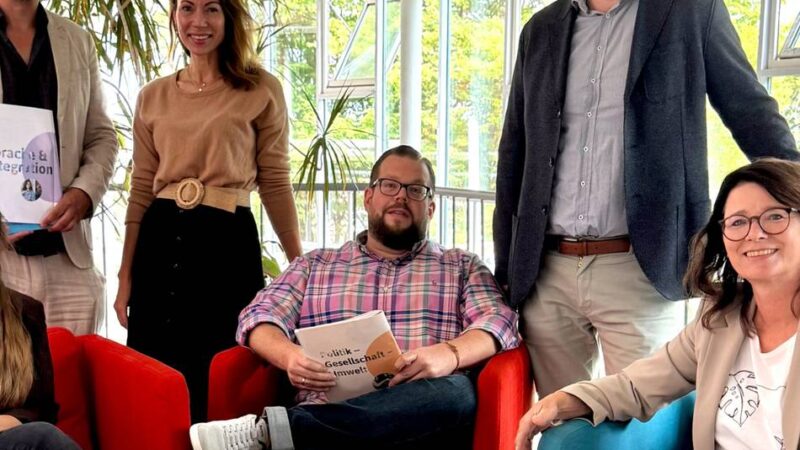 Volkshochschule Dormagen mit neuem Programm: Salsa tanzen, Japanisch sprechen, Journaling lernen – welche neuen Kurse die VHS anbietet
