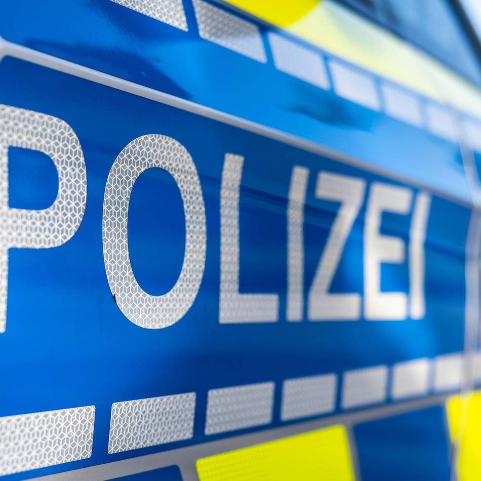 Zeugensuche nach Unfall in Budberg: Autofahrer touchiert Zehnjährigen und fährt weiter