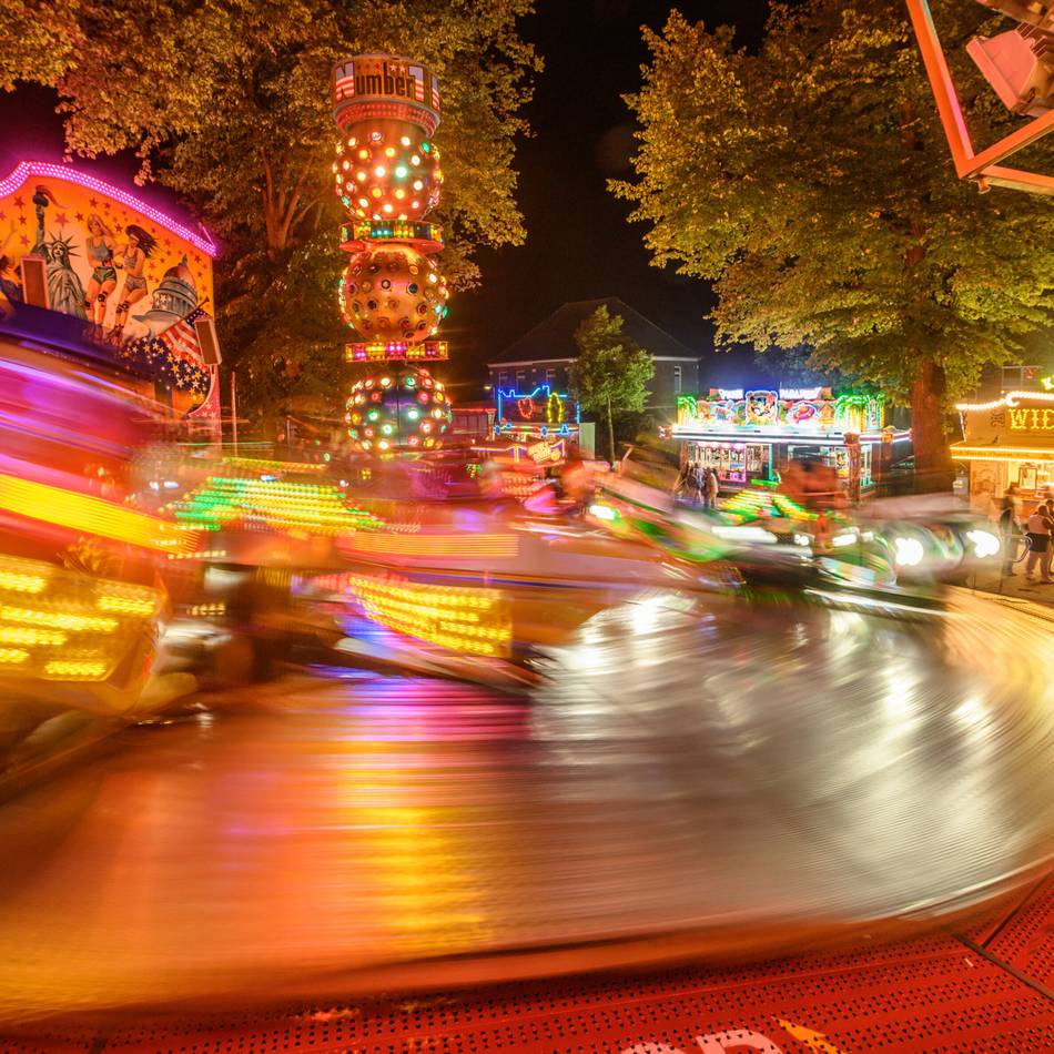 Mordkommission ermittelt in Rheinberg: Mann bei Kirmes-Messerstecherei lebensgefährlich verletzt