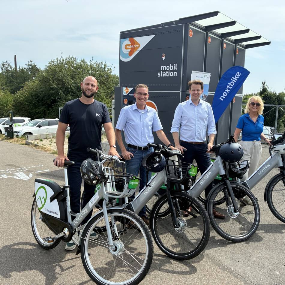 Mobilität im Bergischen Land: Neue e-Bike-Flotte mit Wechselakku und Solar