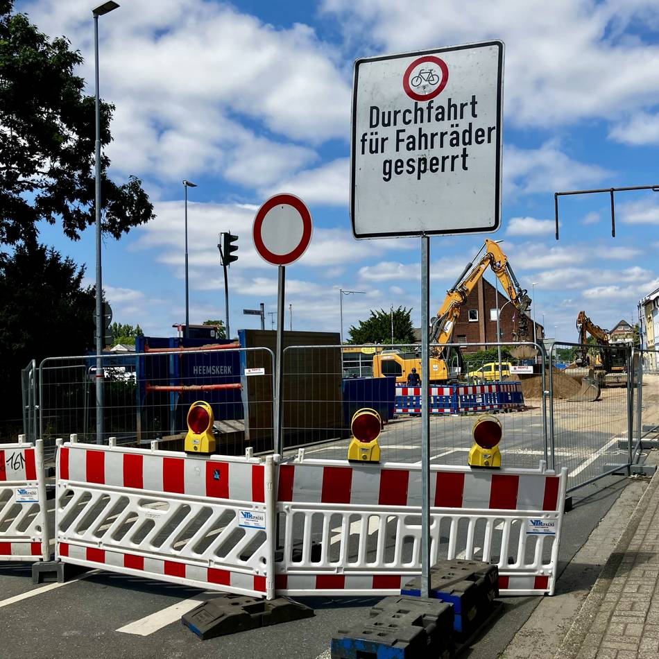 Baustelle in Moers: Kreuzung Rheinberger Straße teilweise wieder frei