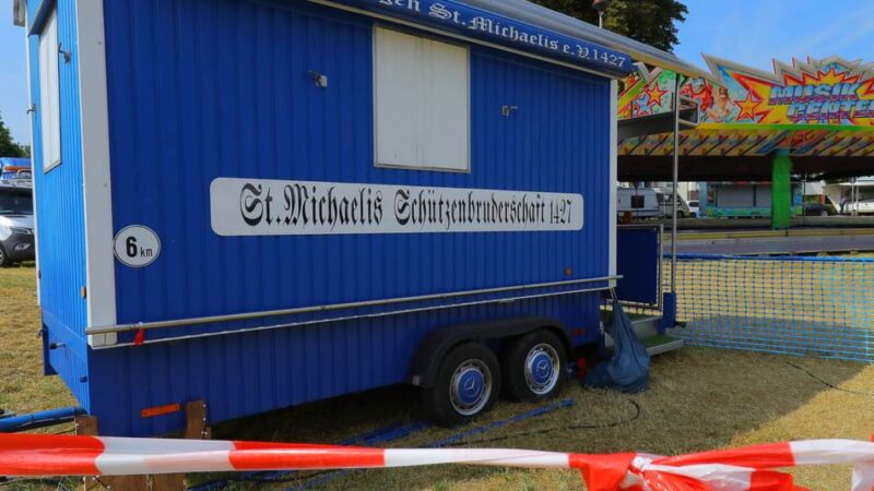 Angriff mit Messer: Kirmes-Attacke schockt Rheinberg – Opfer inzwischen stabil