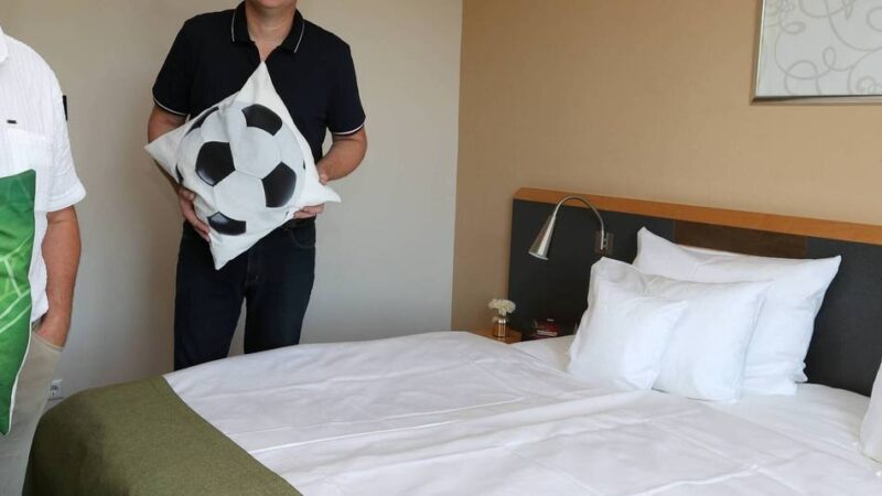 Geht Leverkusen ein Standortvorteil verloren?: Bettensteuer kommt – Hoteliers schlagen Alarm