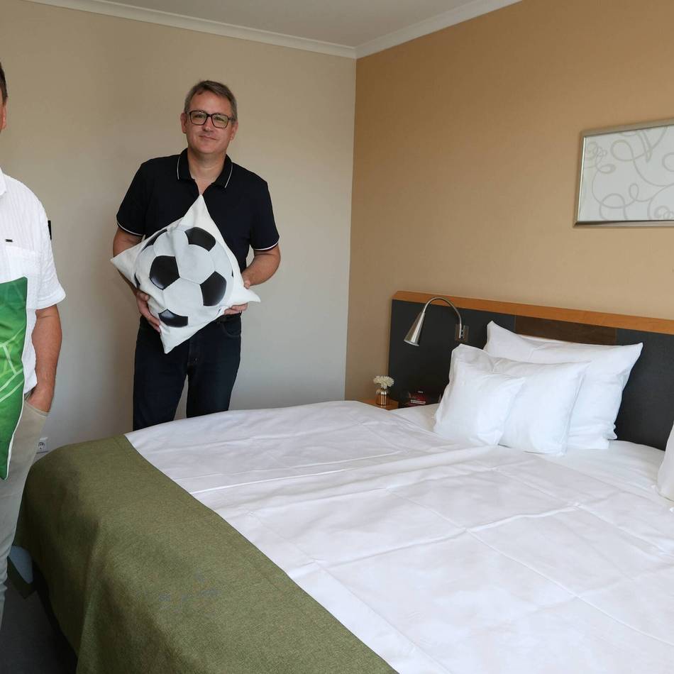 Geht Leverkusen ein Standortvorteil verloren?: Bettensteuer kommt – Hoteliers schlagen Alarm
