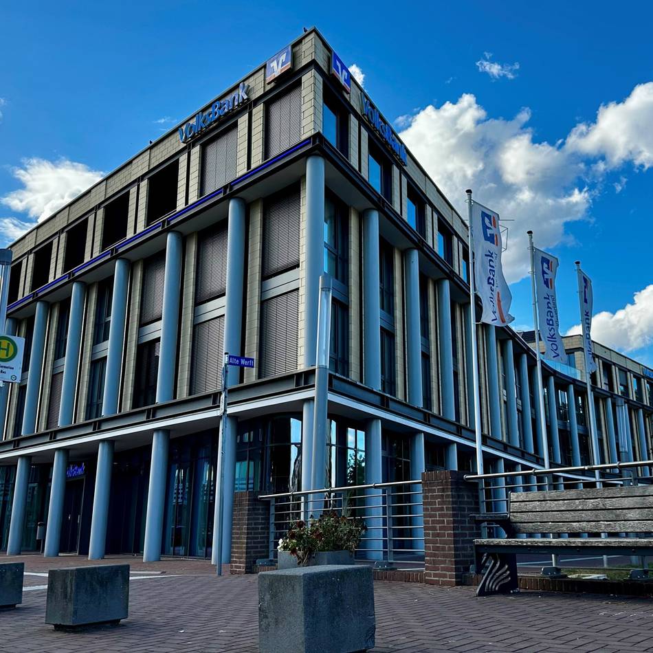 „Wertberichtigungsbedarf bei Krediten“: Die Volksbank Kleverland beantragt Sanierung