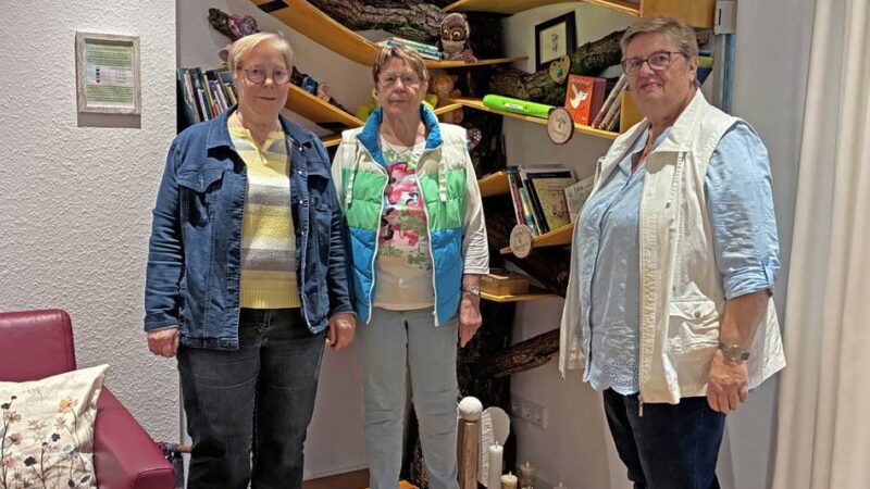 Spende für Krefelder Einrichtung: Kommunionkleiderteam unterstützt Kinderzentrum in Krefeld