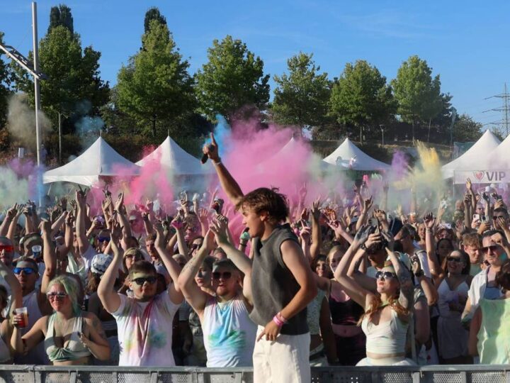 Holi-Festival Leverkusen 2026: Neuland-Park in Regenbogen-Farben