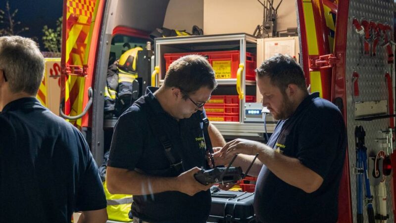 Waldbrand in der Eifel: Drohne aus Jüchen spürt Glutnester in Hürtgenwald auf