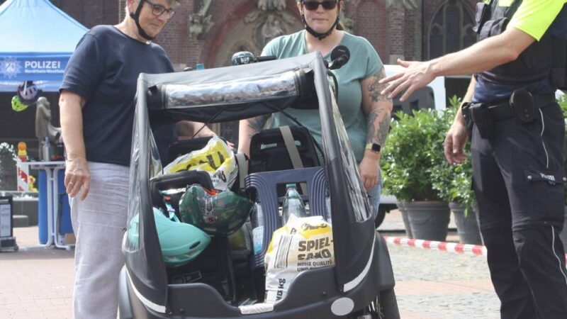 Aktions- und Informationstag der Polizei in Dülken: Lastenfahrräder dürfen auf Autoparkplätzen stehen