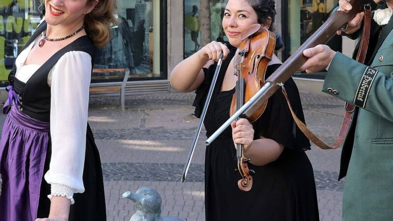 Open-Air-Vorstellung in Krefeld: Oper ohne Eintritt – „Freischütz“ am Schwanenmarkt