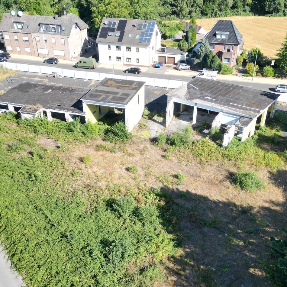 Bereich soll neu entwickelt werden: Ehemalige Tankstelle in Breyell wird abgerissen
