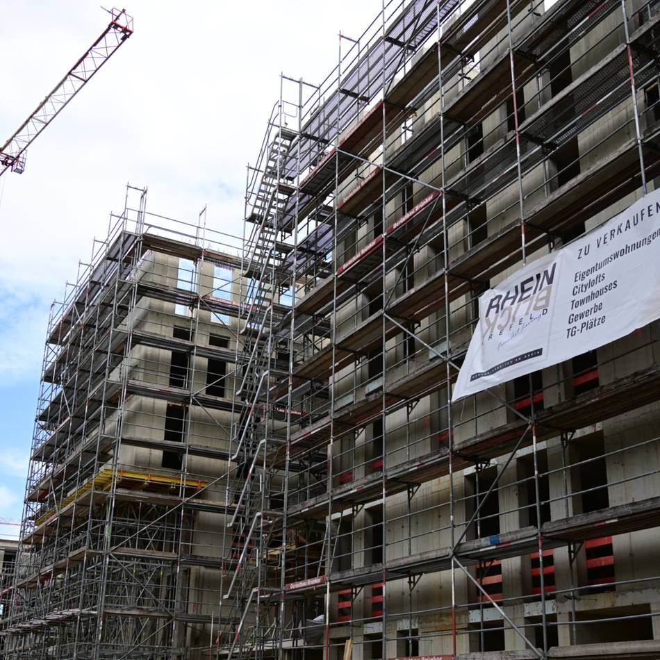 Prestigeprojekt in Krefeld-Uerdingen: Warum die Bauarbeiter am Rheinblick plötzlich verschwanden