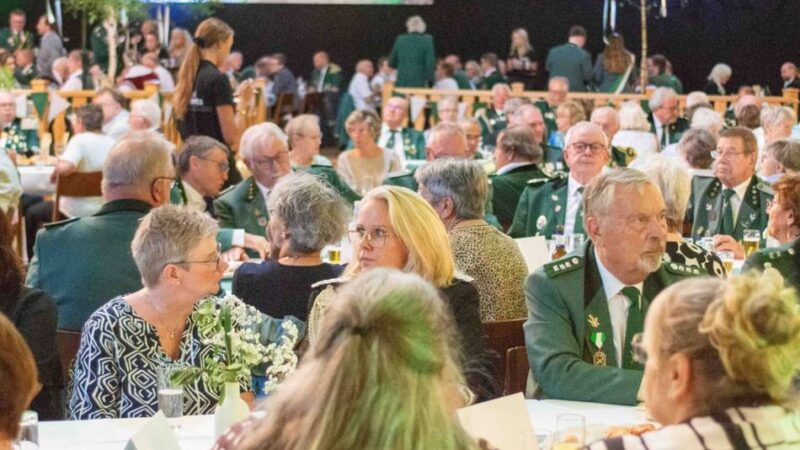 Schützen in Emmerich: Sebastianer feiern ihr Jubiläum mit großem Festakt