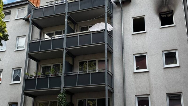 Feuerwehreinsatz in Düsseldorf: 76-Jähriger stirbt bei Brand in seiner Wohnung in Oberbilk