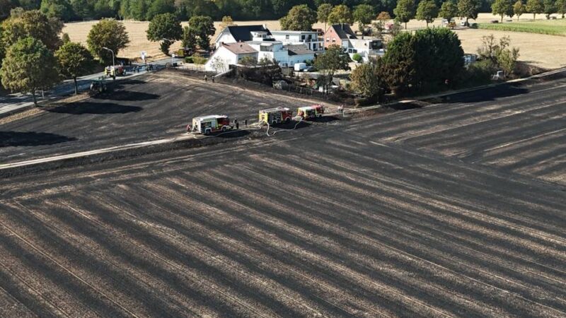 Trockenheit im Kreis Heinsberg: Ein Feuer nach dem anderen – Feuerwehren im Dauereinsatz