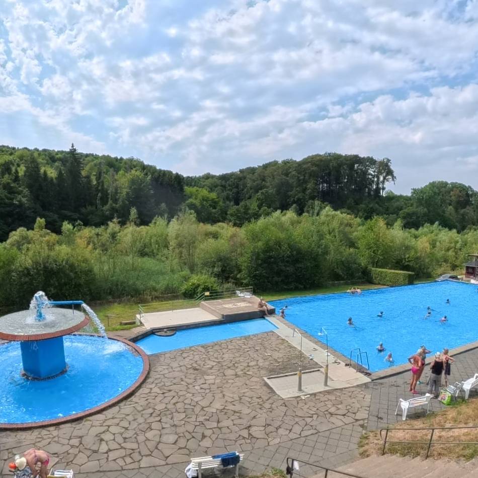 Rund um Leichlingen: Wald, Wasser, Wohlfühlen – Freibäder im Grünen