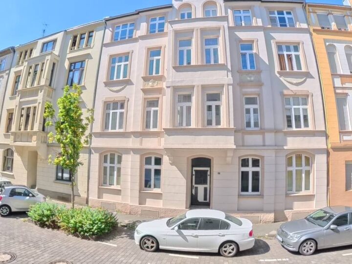 Förderprogramm in Leverkusen läuft aus: Stadtbild aufpoliert – Frischekur für Wiesdorfs Fassaden endet