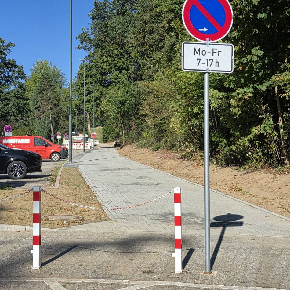 Vor Hallenbadneubau Hückeswagen: Neuer Gehweg im Brunsbachtal ist fast fertig