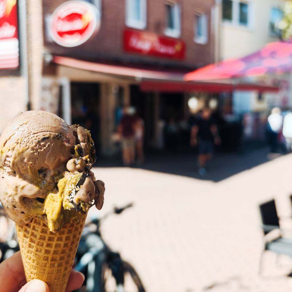 Eispreise im Grenzland: Was die Kugel diesen Sommer kostet – und wieso eine Sorte heraussticht