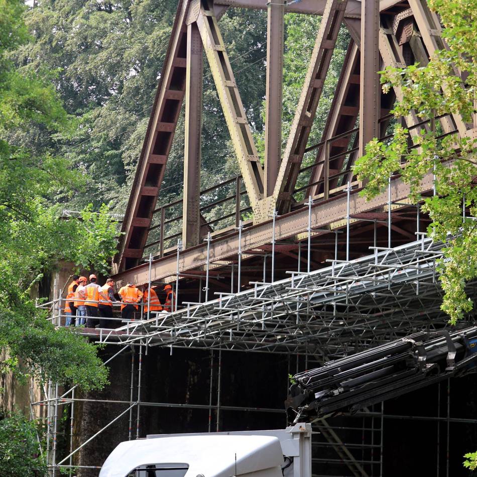 Neue Schienenbaustelle in Leverkusen: Defekte Wupperbrücke bringt Bahn-Planung durcheinander