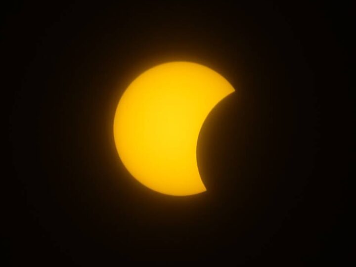 Himmelsspektakel an der Volkssternwarte: So schön war die Sonnenfinsternis im Kreis Kleve