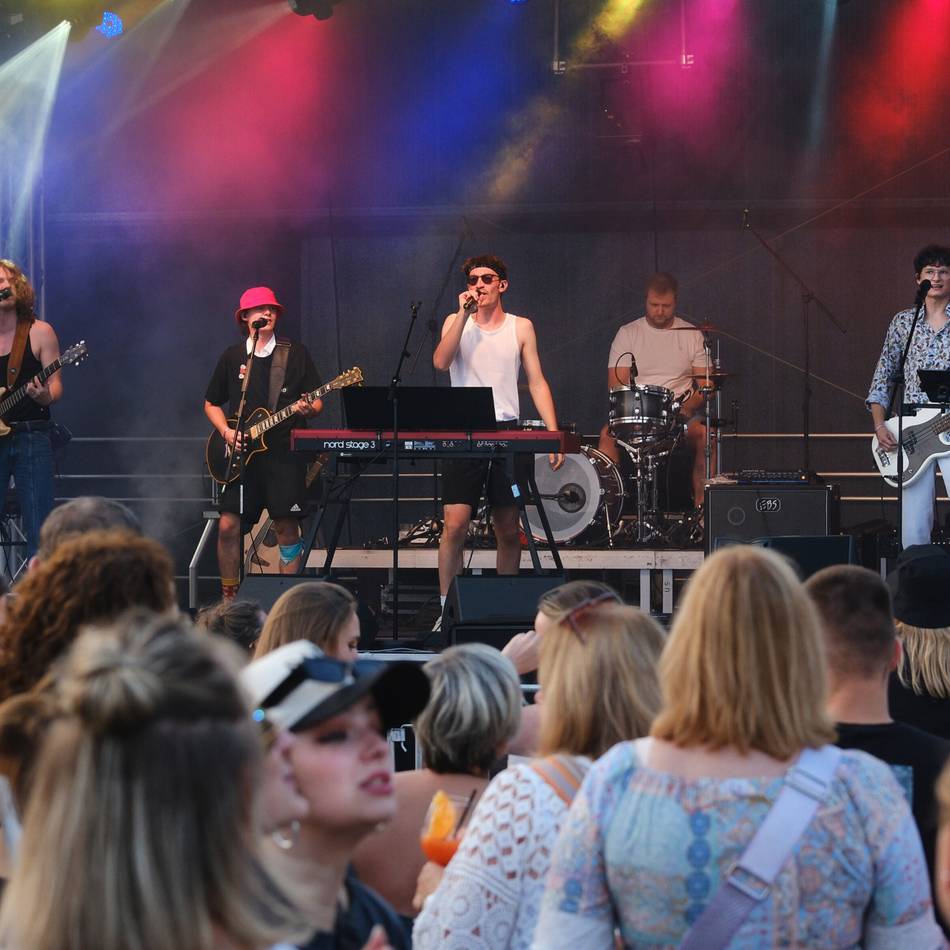 „Tower of Sun“ : Heiligenhaus feiert Sonnenturm-Festival