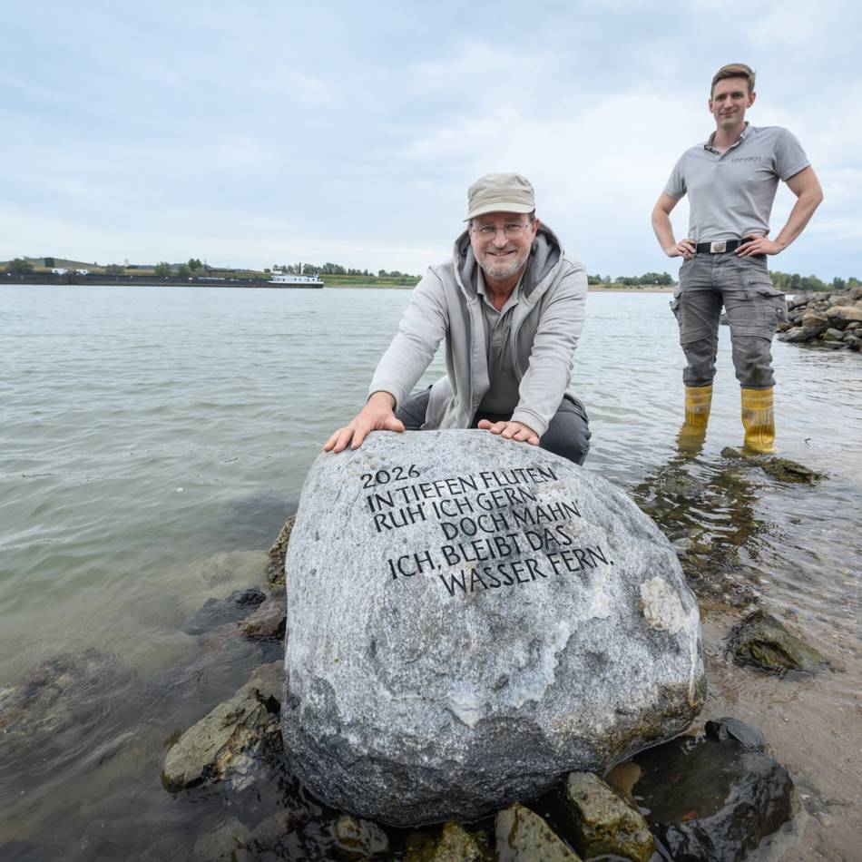 Hungerstein nahe Salmorth: Warum ein Mahnmal im Rhein bei Kleve platziert wurde