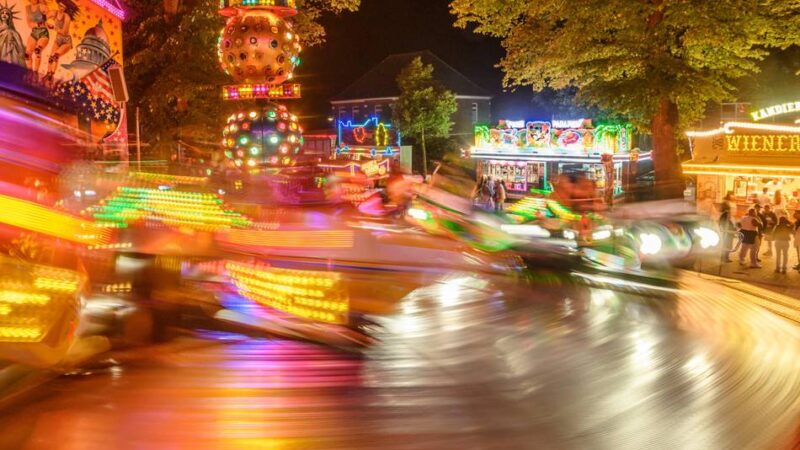 Kult-Kirmes in Kleve: Das „Epizentrum Materborn“ ist eröffnet