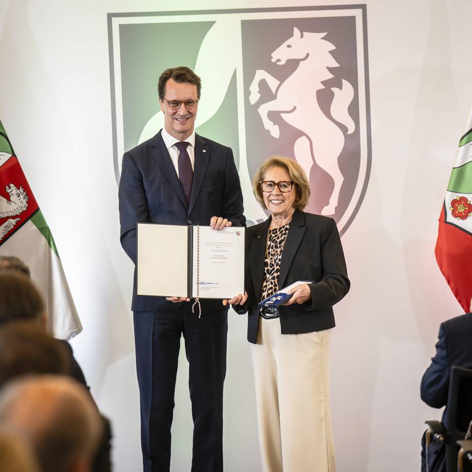 Landesverdienstorden NRW für Monika Bartsch: „Seit Jahrzehnten schenken Sie Mönchengladbach Ihre Zeit und Ihr Herz“