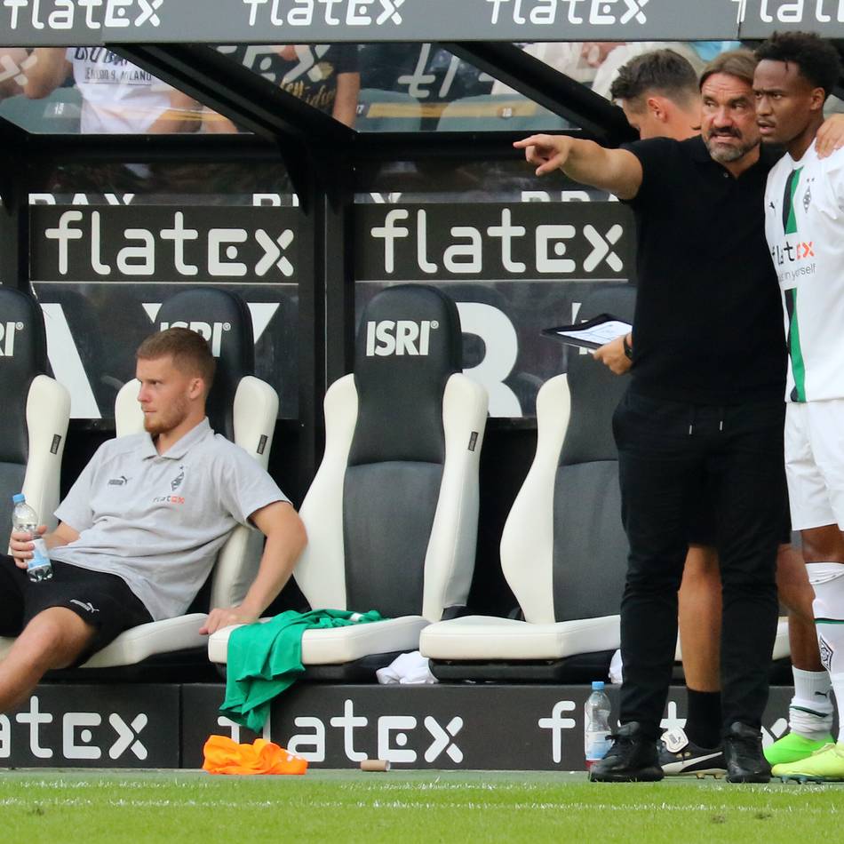 Wiedersehen mit Farke?: Gladbachs Nico Elvedi und Leeds United – das ist der Stand