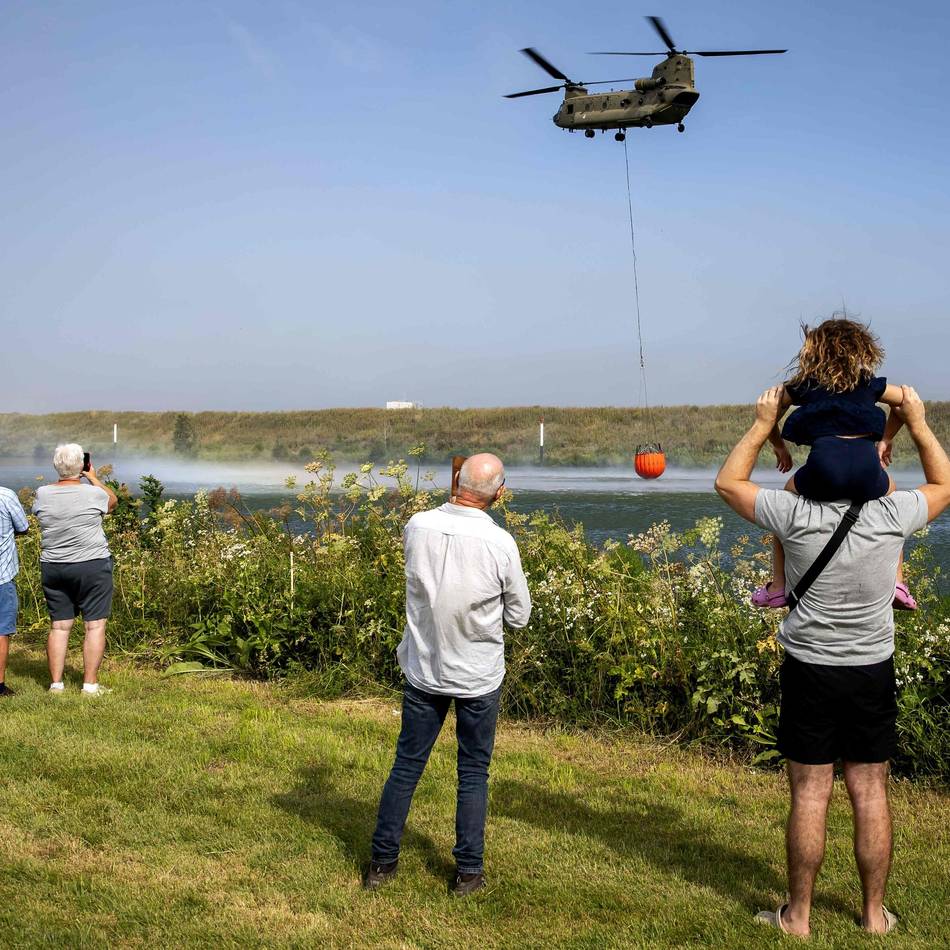 Brand in den Niederlanden: Feuer frisst 100 Hektar Wald – „Bekämpfung dieses Brandes ist äußerst schwierig“