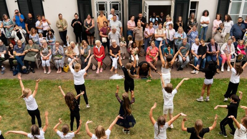 Aktiv im Museum Koekkoek: Wo die Stille tanzt – Wenn Kinder Kunst in Bewegung bringen