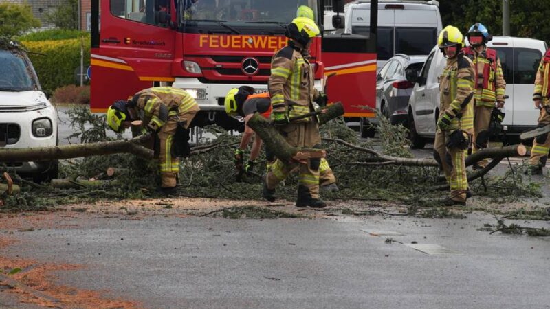 Feuerwehr Korschenbroich: Acht Unwettereinsätze innerhalb einer guten Stunde