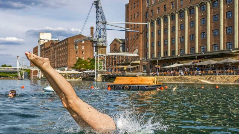 Schwimmspaß in den Ferien: Diese Freibäder in der Region haben etwas Besonderes