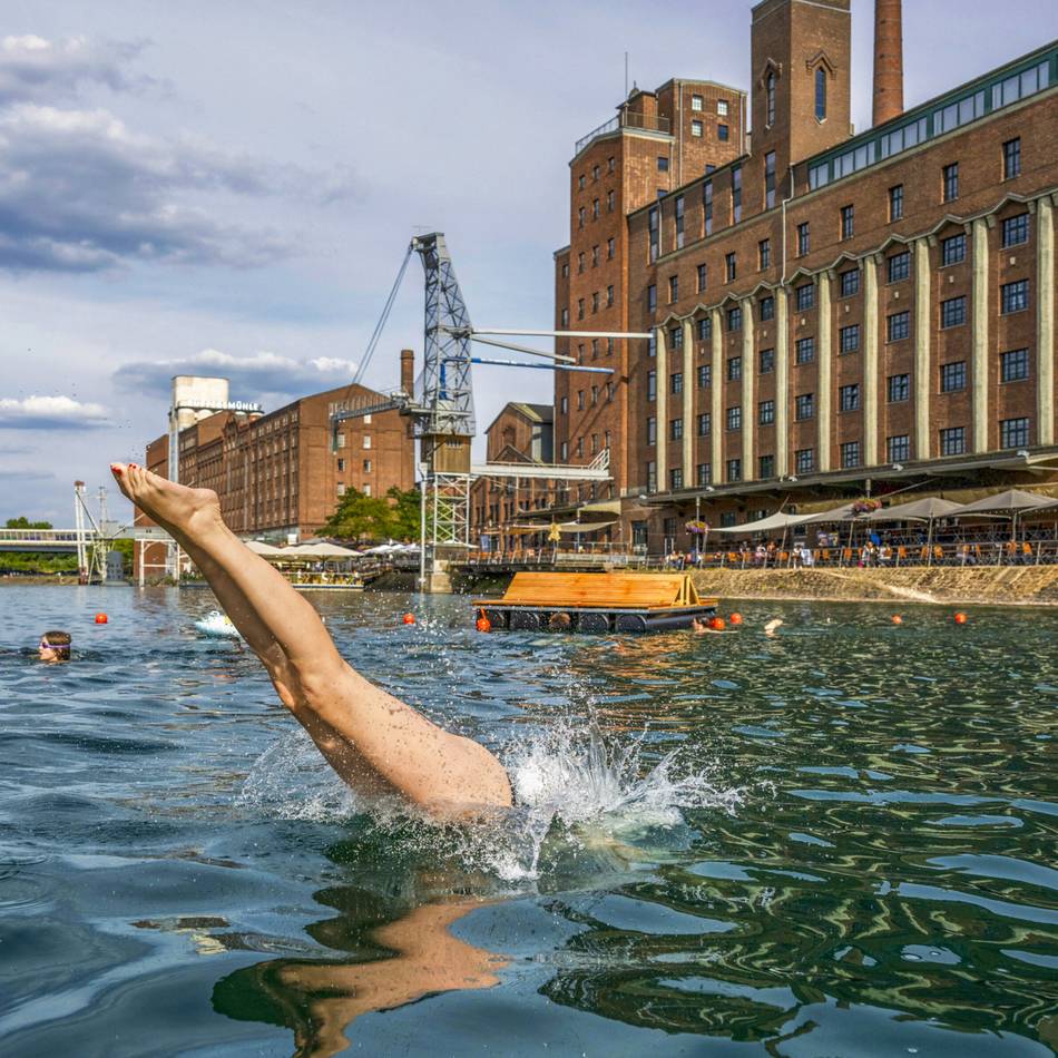 Schwimmspaß in den Ferien: Diese Freibäder in der Region haben etwas Besonderes