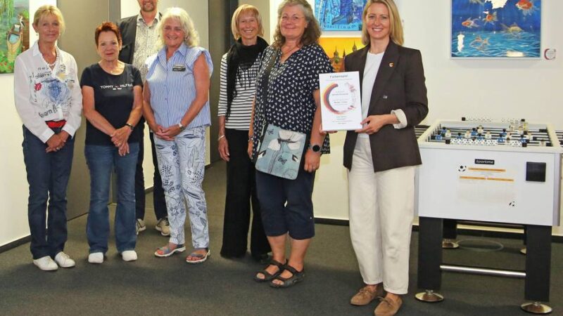 Ausstellung im Rathaus Moers: Bürgermeisterin öffnet ihr Foyer für Kunst