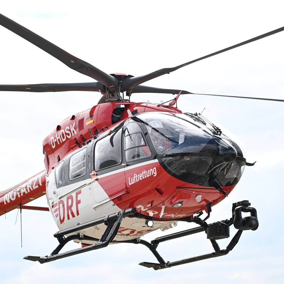 Unfall in Hückeswagen auf B483: 34-Jähriger nach Sturz mit Motorrad schwer verletzt