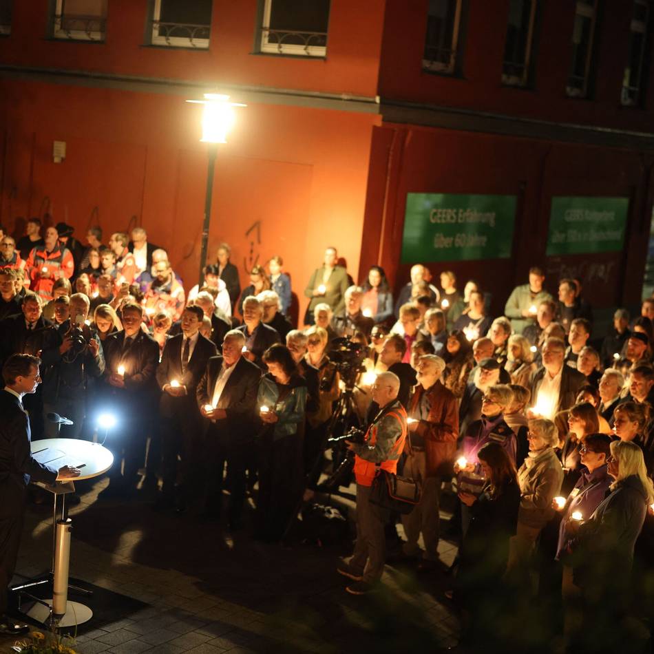 Solingen gedenkt der Terroropfer von 2024: „Wir lassen uns nicht einschüchtern“