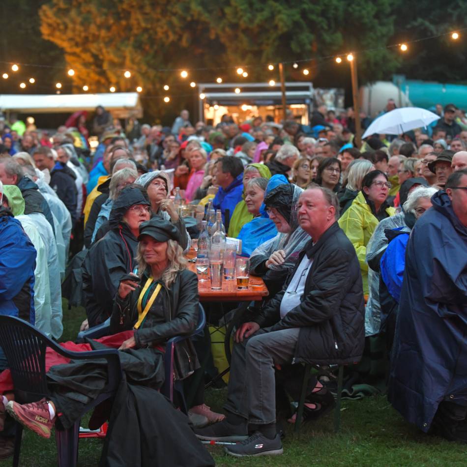 Auf der Wiese hinterm Tiergarten: So war die Klever Sommernacht von Cinque in diesem Jahr
