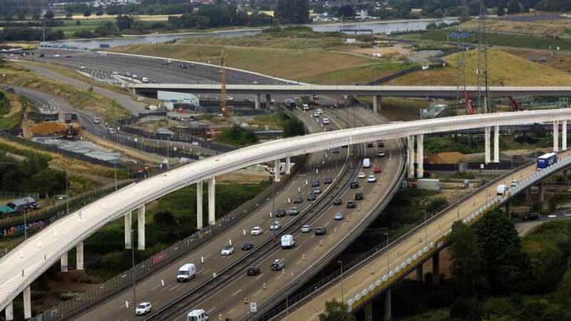 Autobahnausbau in Leverkusen : A59: Verbindungen im Kreuz West gesperrt