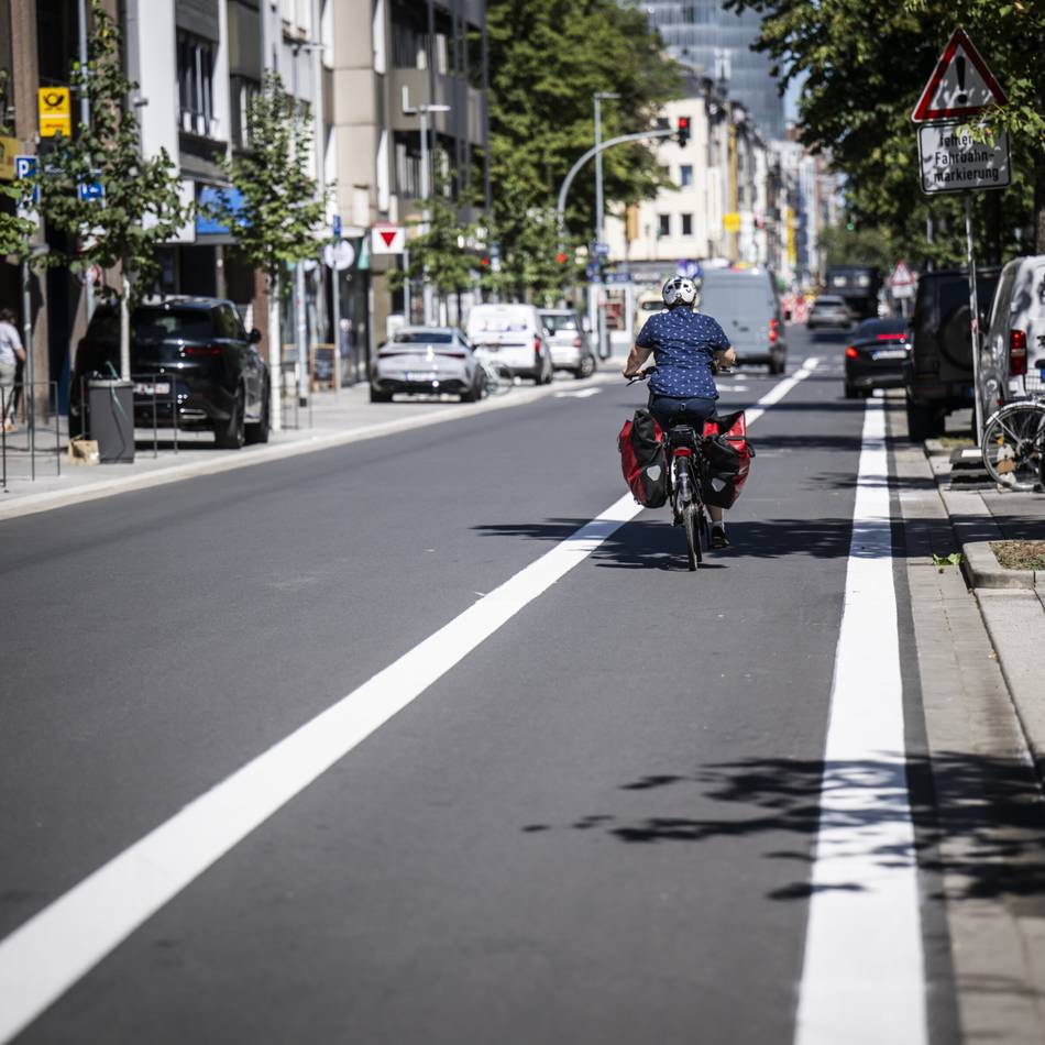 Finanzkrise in Düsseldorf: Düsseldorf baut mehr Radwege – doch die Pläne wackeln