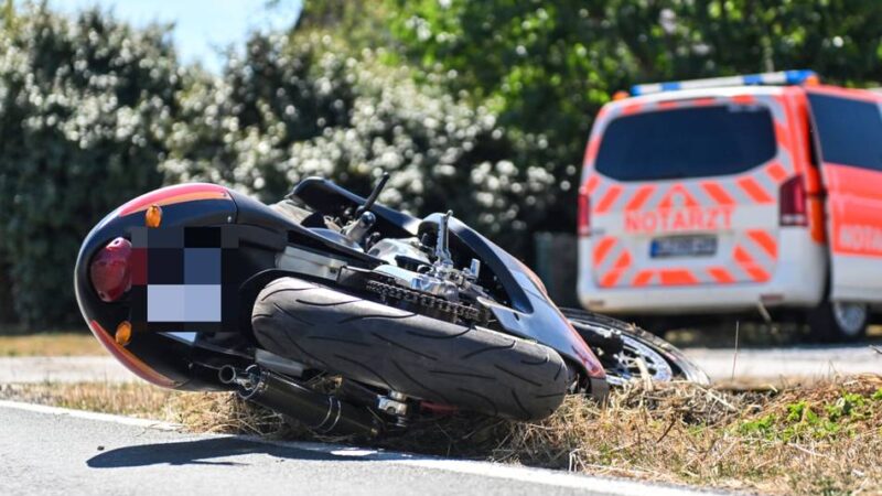 Kurvige Straße: Motorradunfall: Gocher stirbt auf
Hülmer Deich